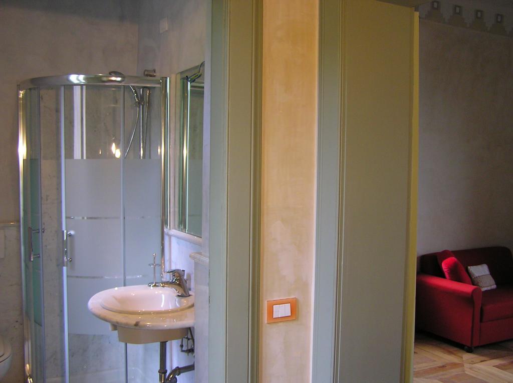 Bed & Breakfast Villa Palma Lovere Quarto foto