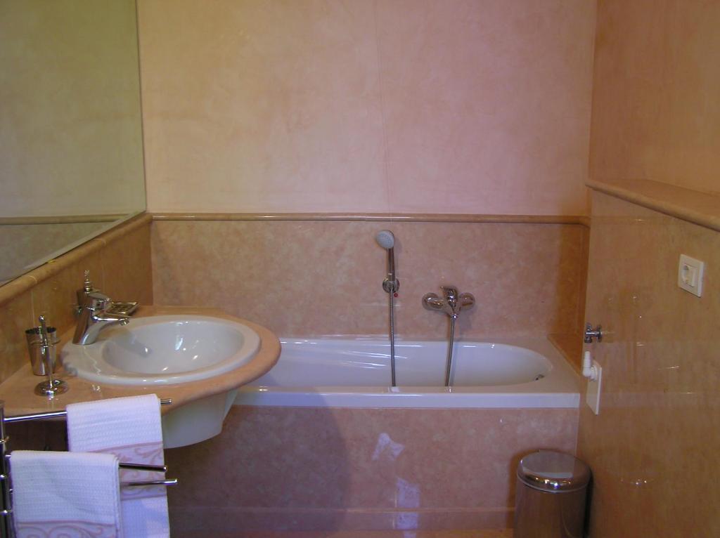 Bed & Breakfast Villa Palma Lovere Quarto foto